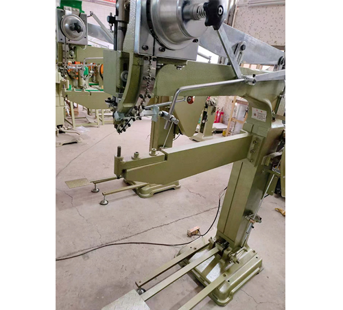 機(jī)械式鉚釘機(jī)